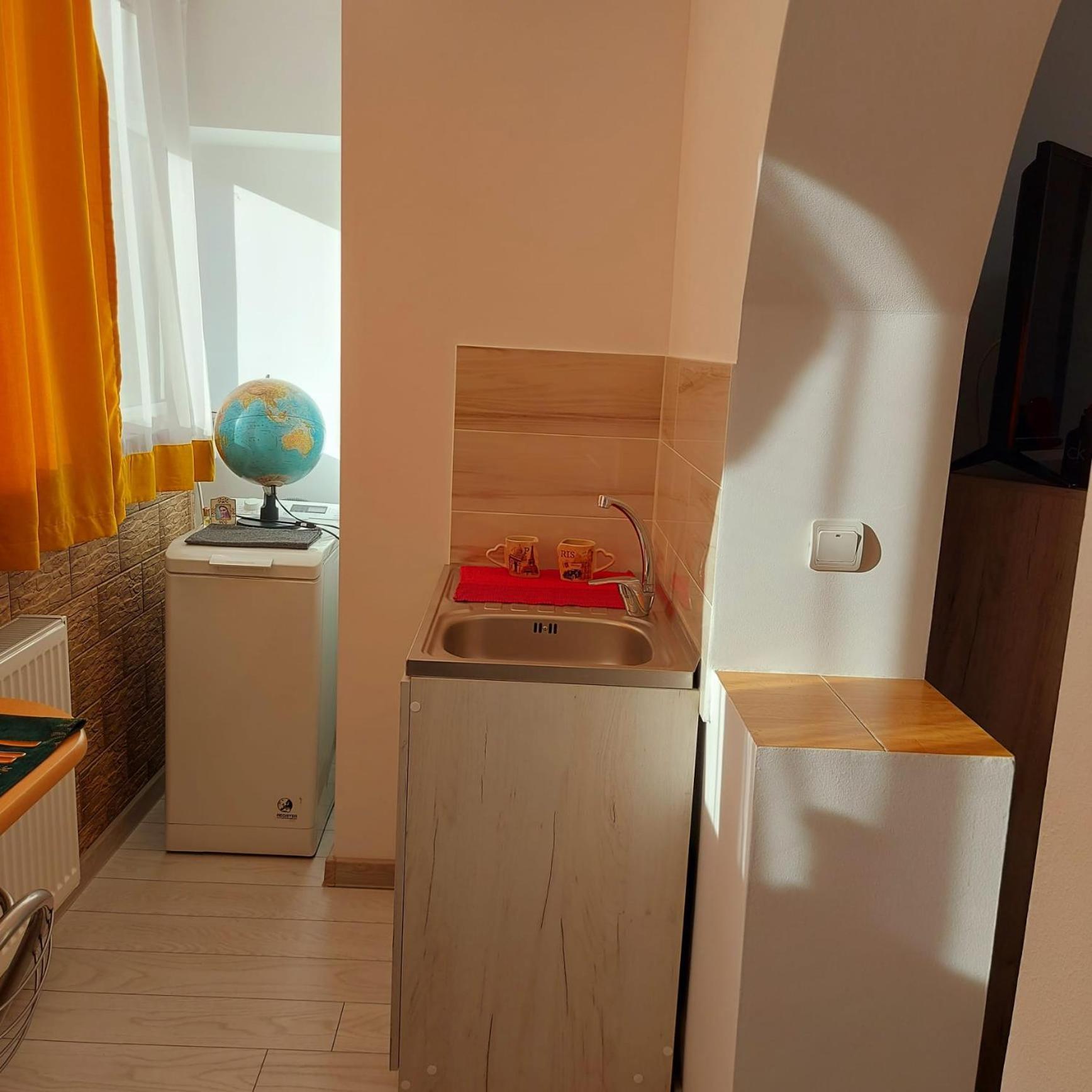 Dayana Home Ramnicu Valcea Exterior photo